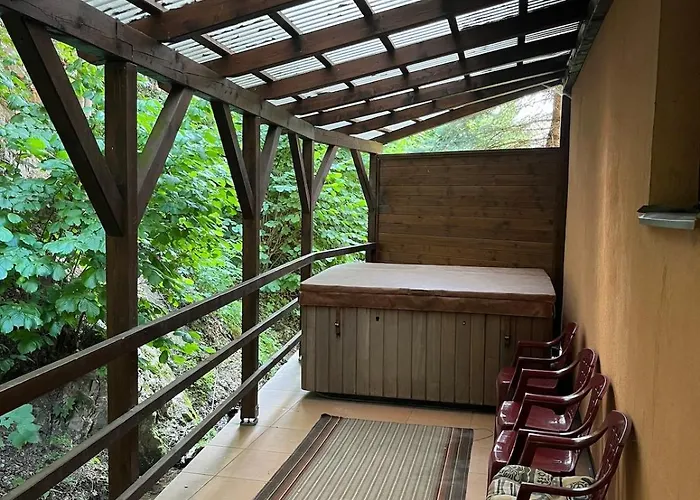 Chalupa Petrovice Holiday home Petrovice (Budva)